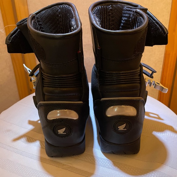 Woman’s joe rocket Honda motorcycle boots - Picture 3 of 6
